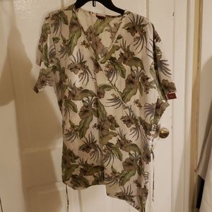 Used Nurses V-neck short sleeve top